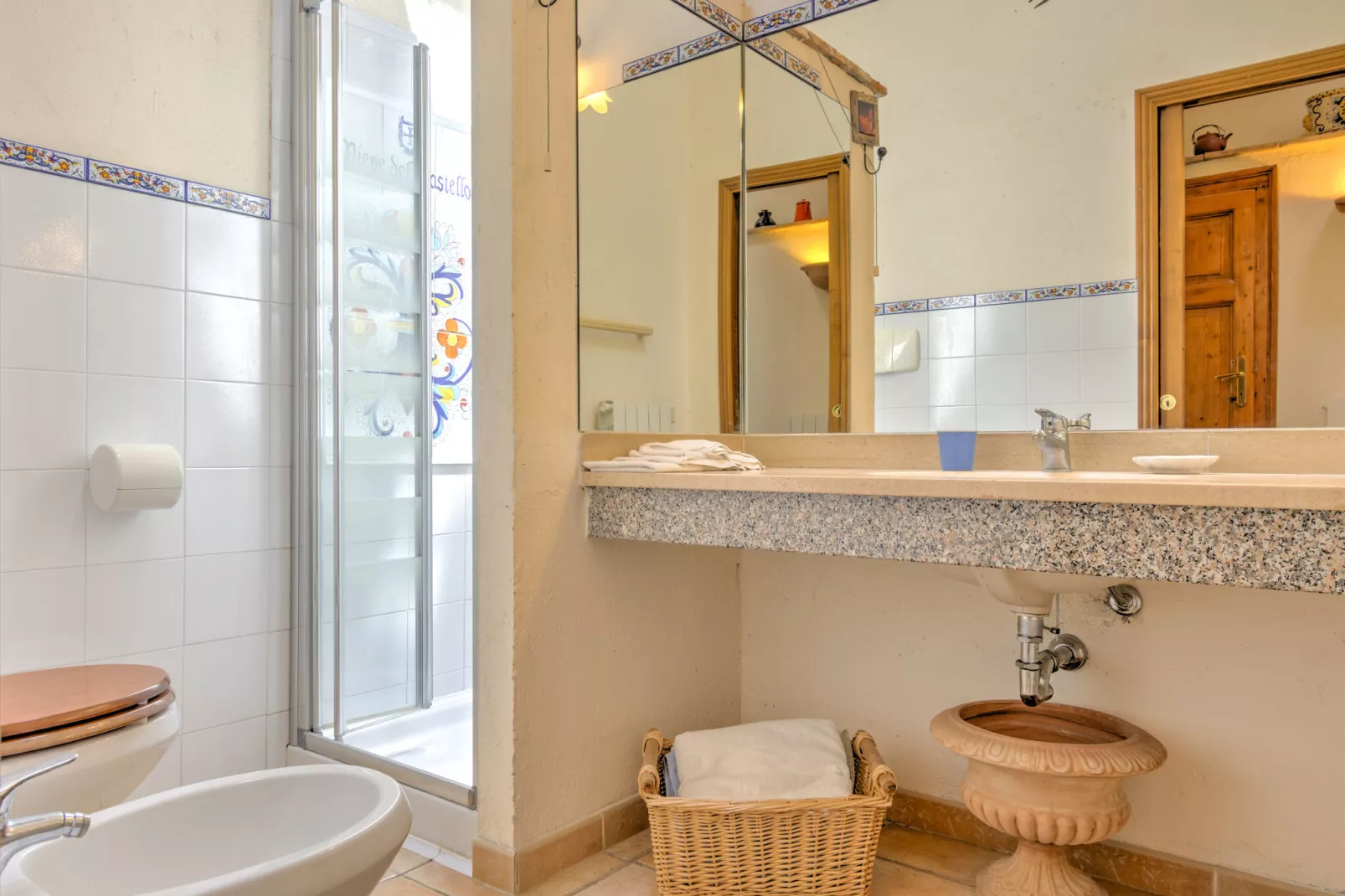Allium-Bathroom