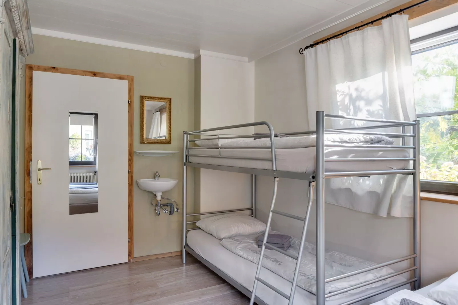 Chalet-Apartment Ullach A-Bedroom