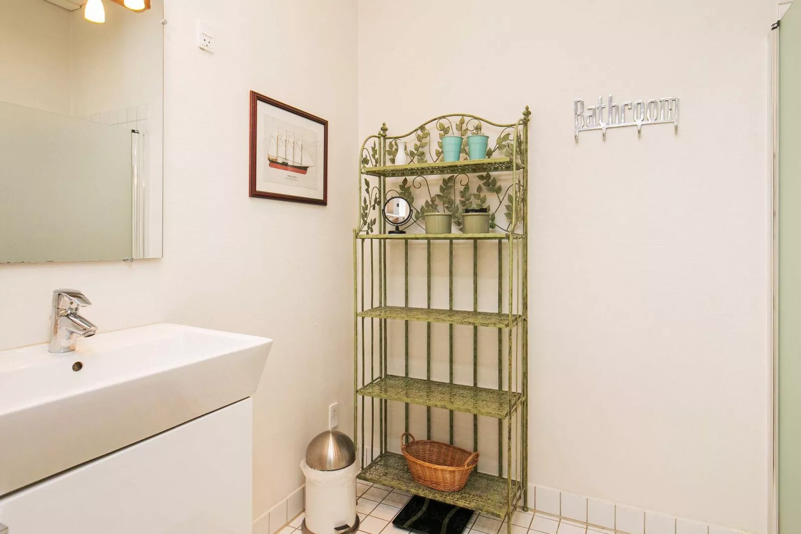 3 room,2 bathrooms-Indoor
