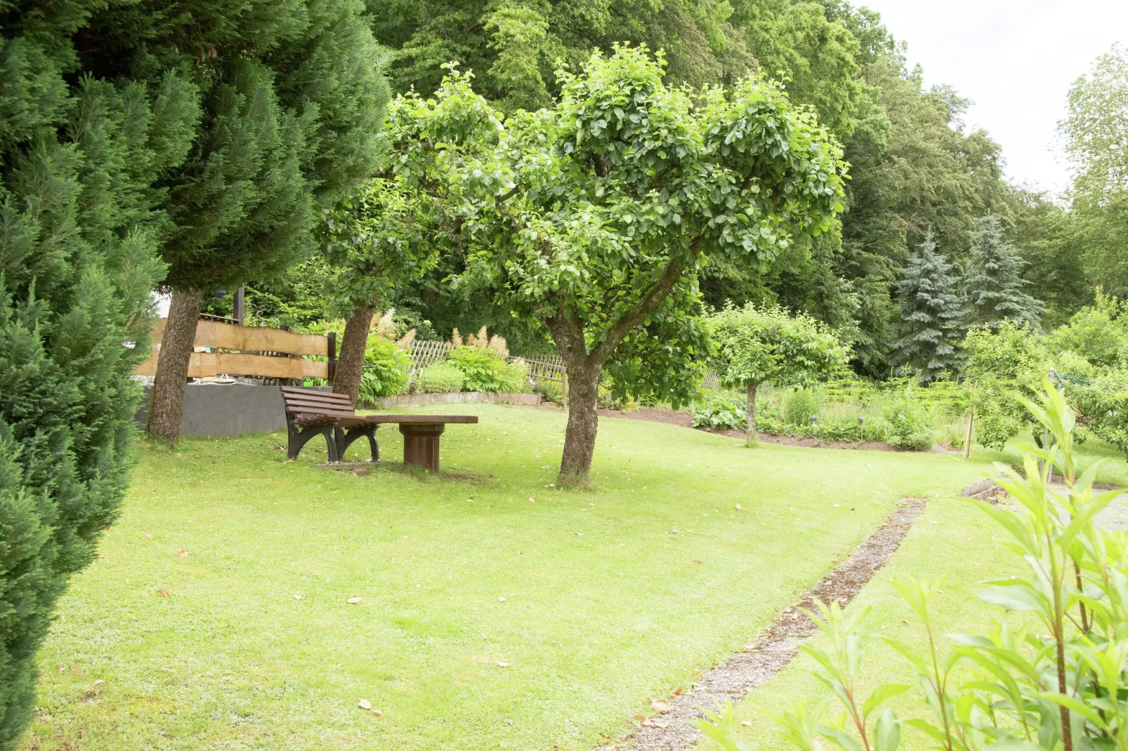 Medebach-Gardens summer