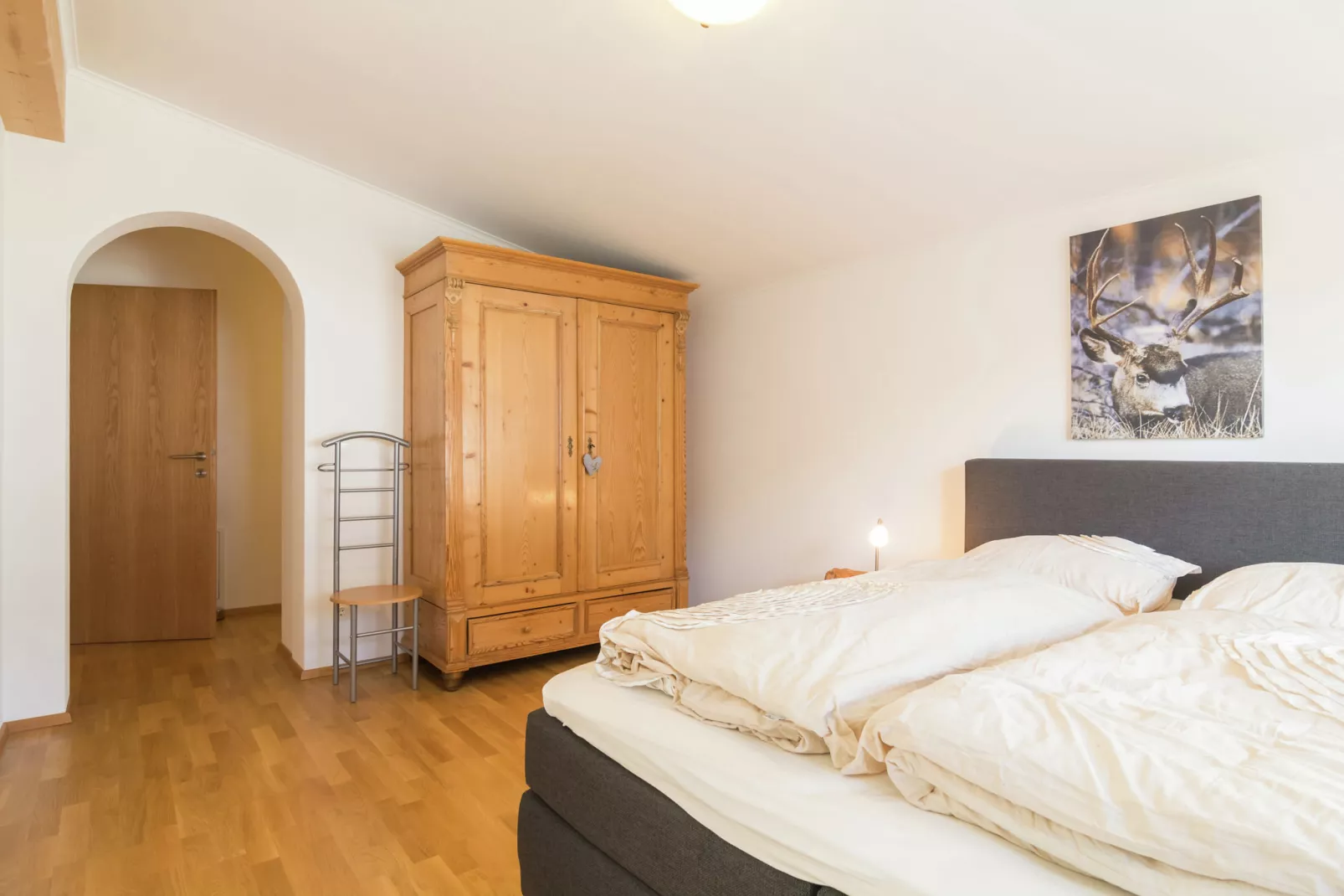 Reinie-Bedroom