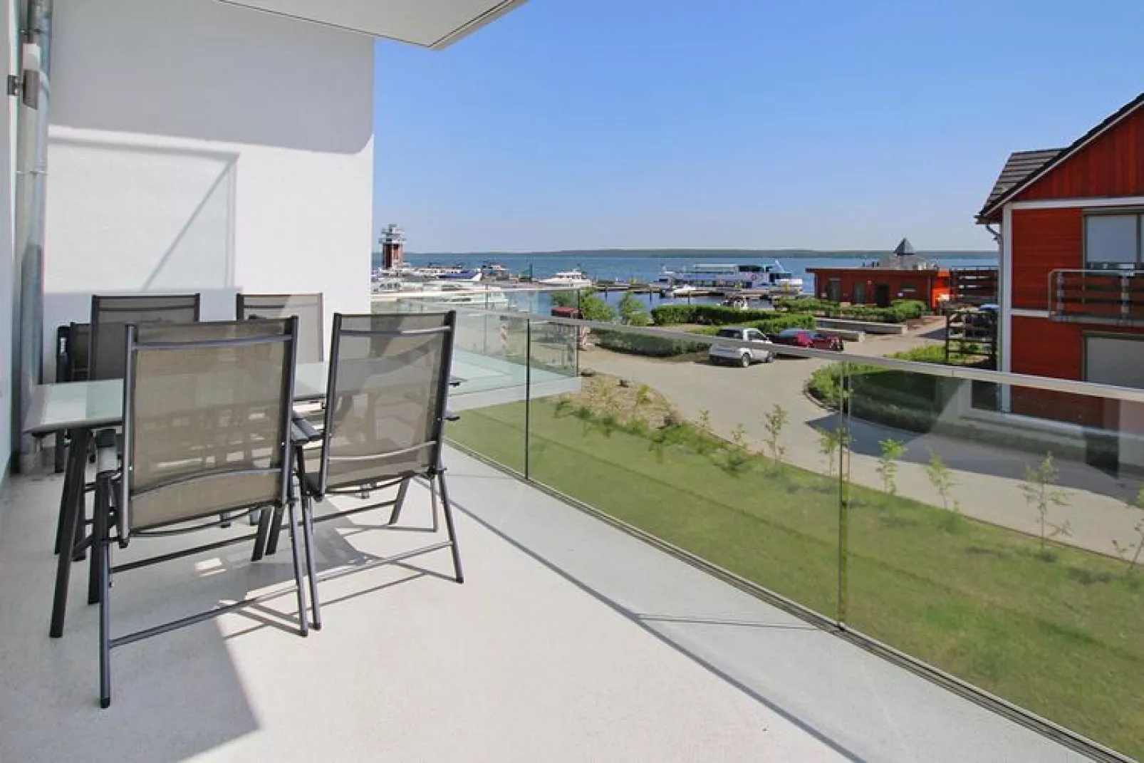 Reihenhaus Hafenflair / Haus 4 / Wohnungen 13 und 15-Terrace balcony