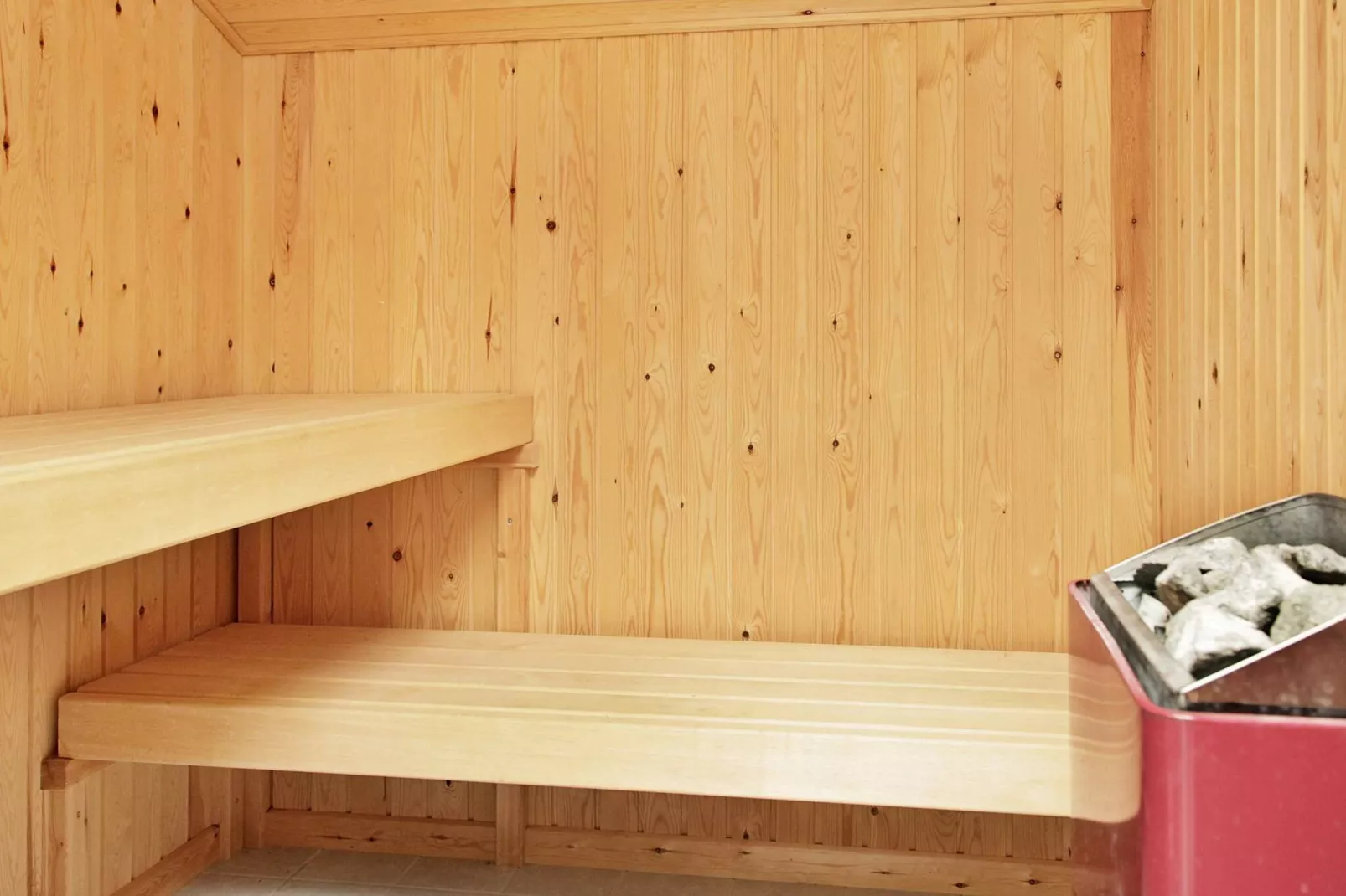 9 person holiday home in Millinge-By Traum-Sauna