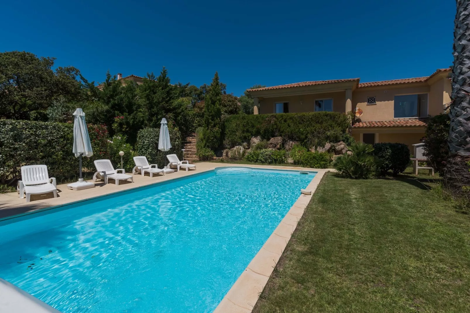 Jaune-Piscine