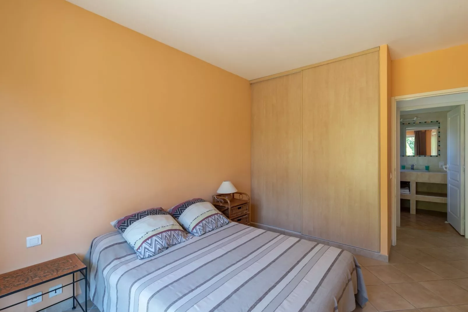 Jaune-Chambre