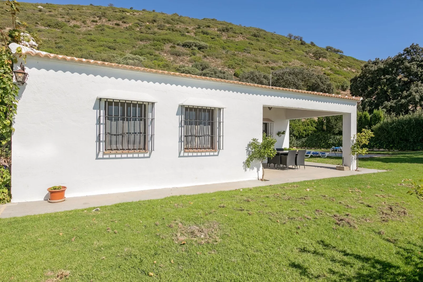 El Encinar-Exterior summer