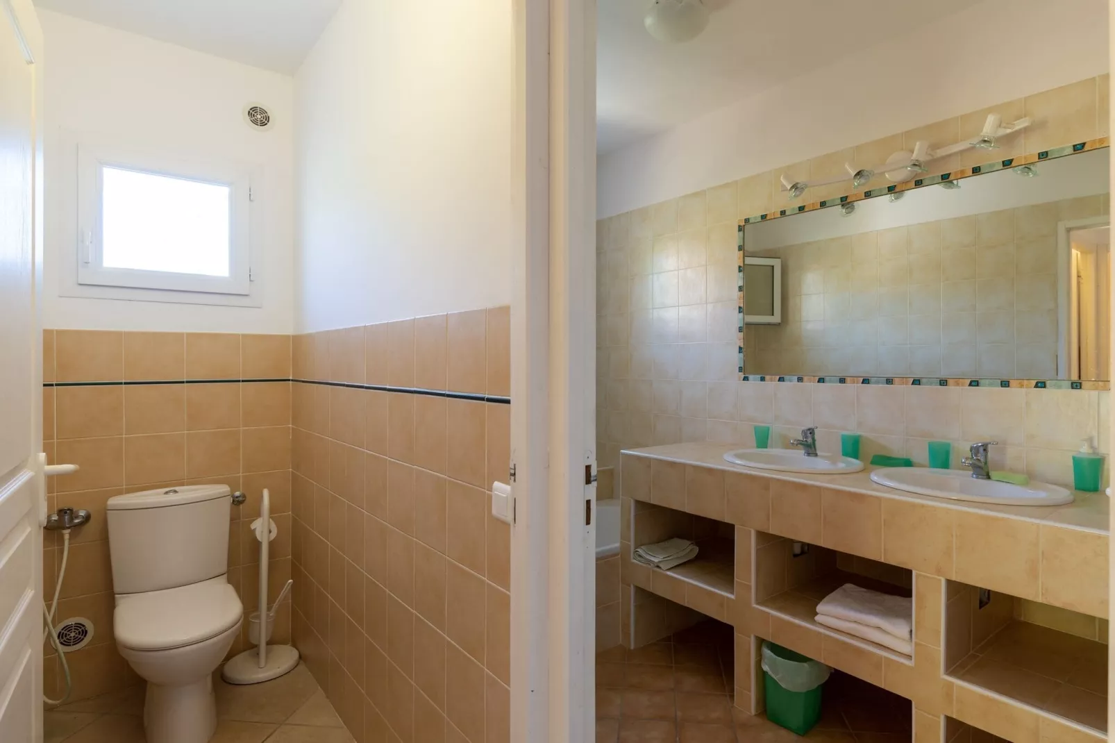 Jaune-Salle de bain