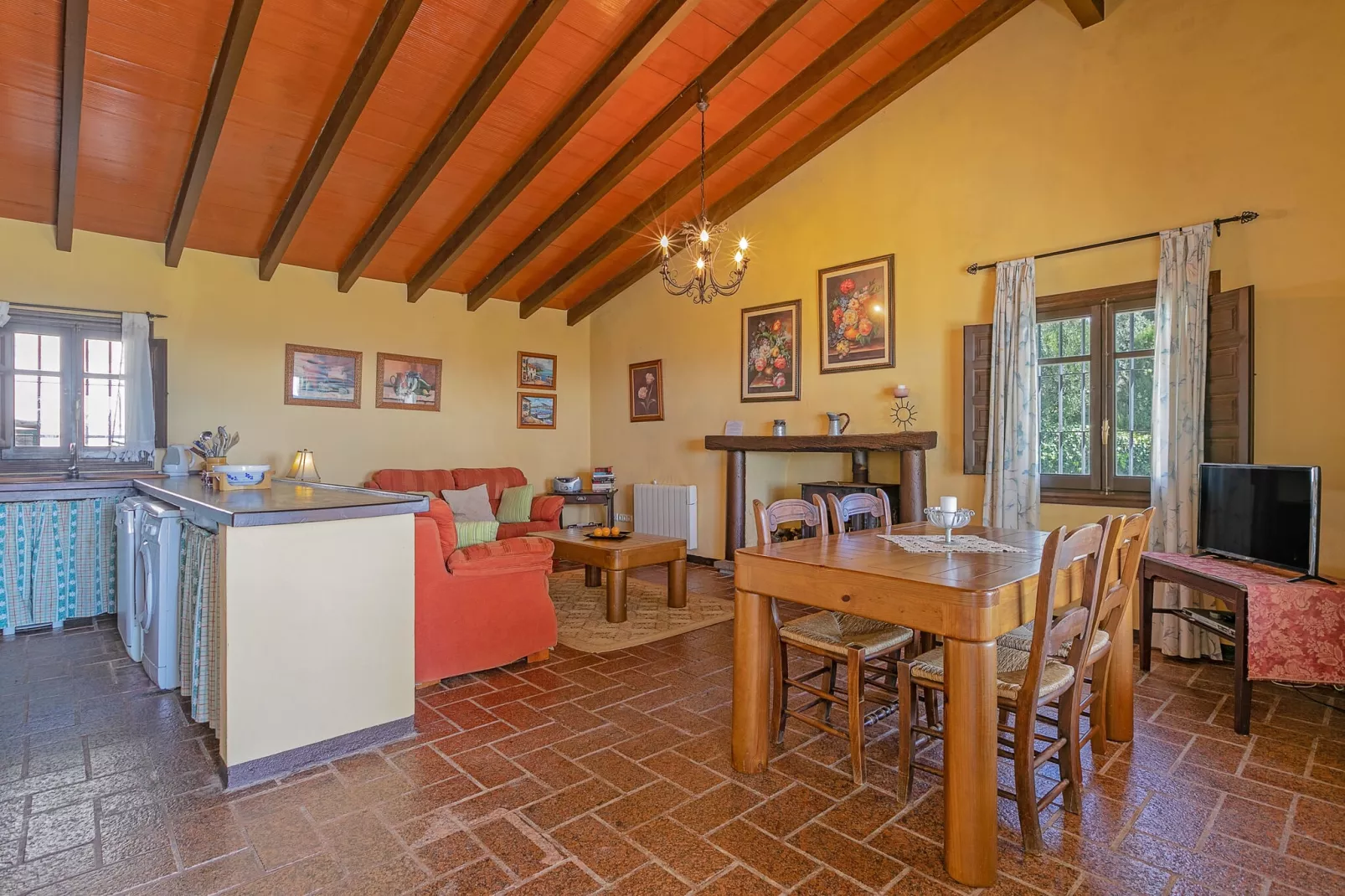 El Encinar-Dining room