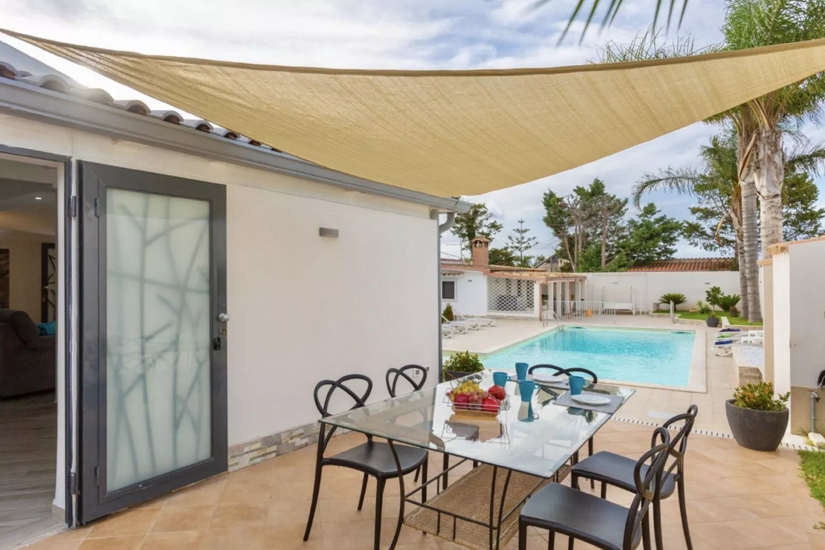 Villa Elena-Balcon-terrasse