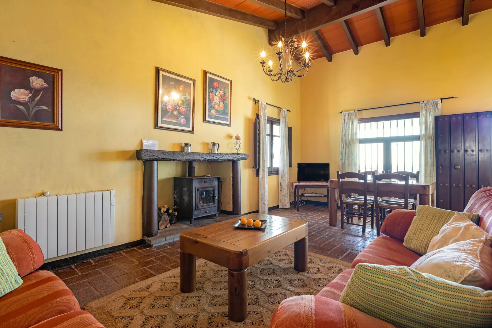 El Encinar-Dining room