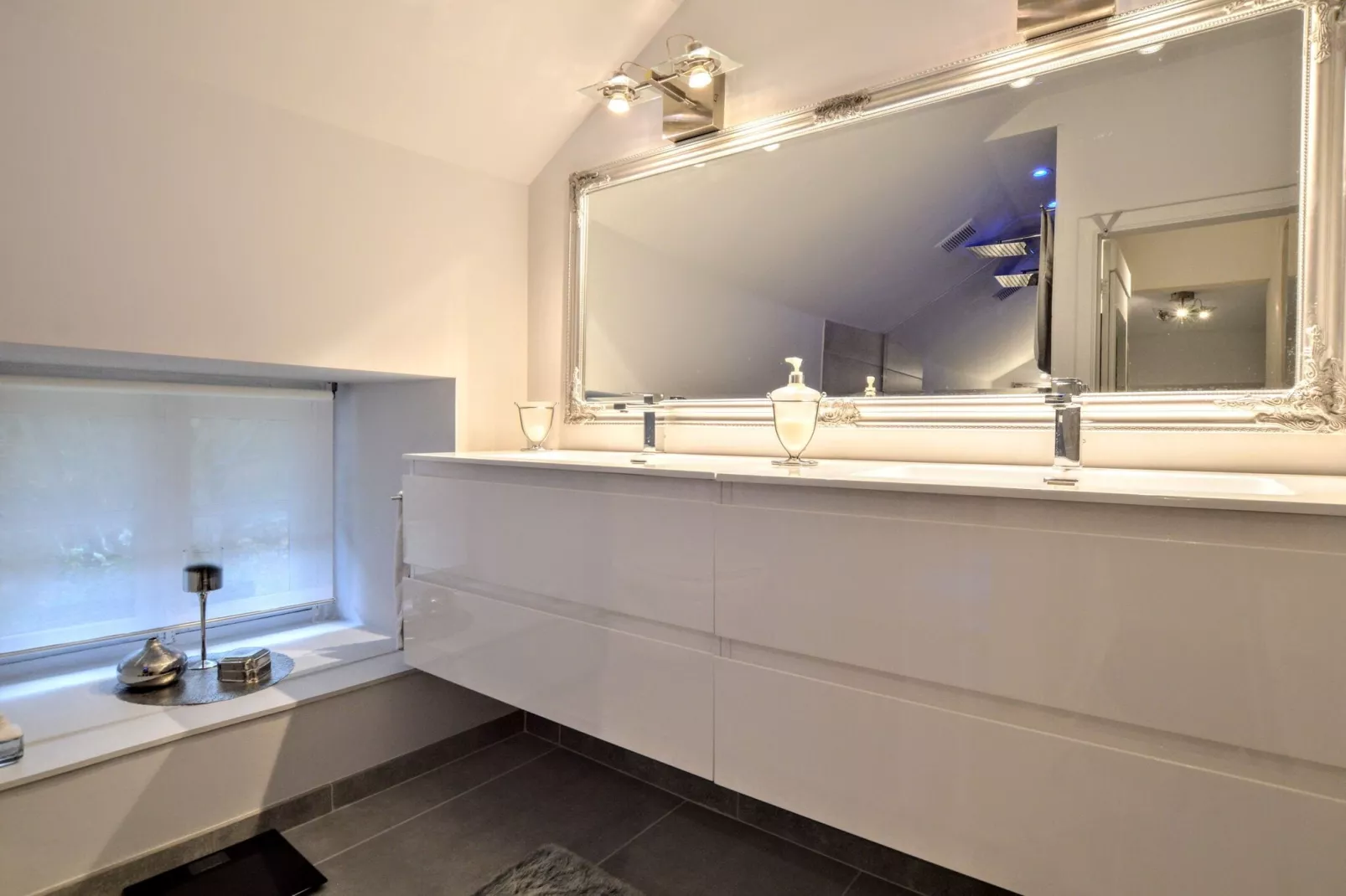 Pierreuse-Bathroom