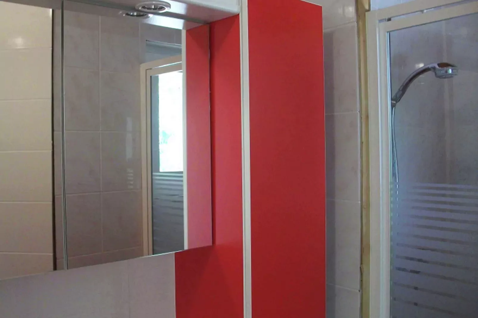 Jonila-Bathroom