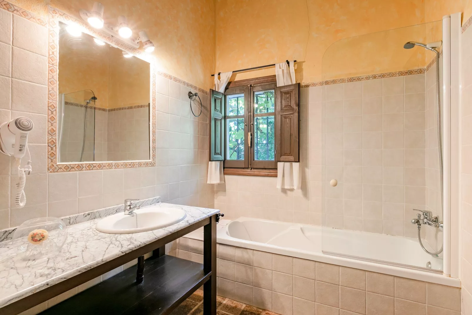 El Encinar-Bathroom