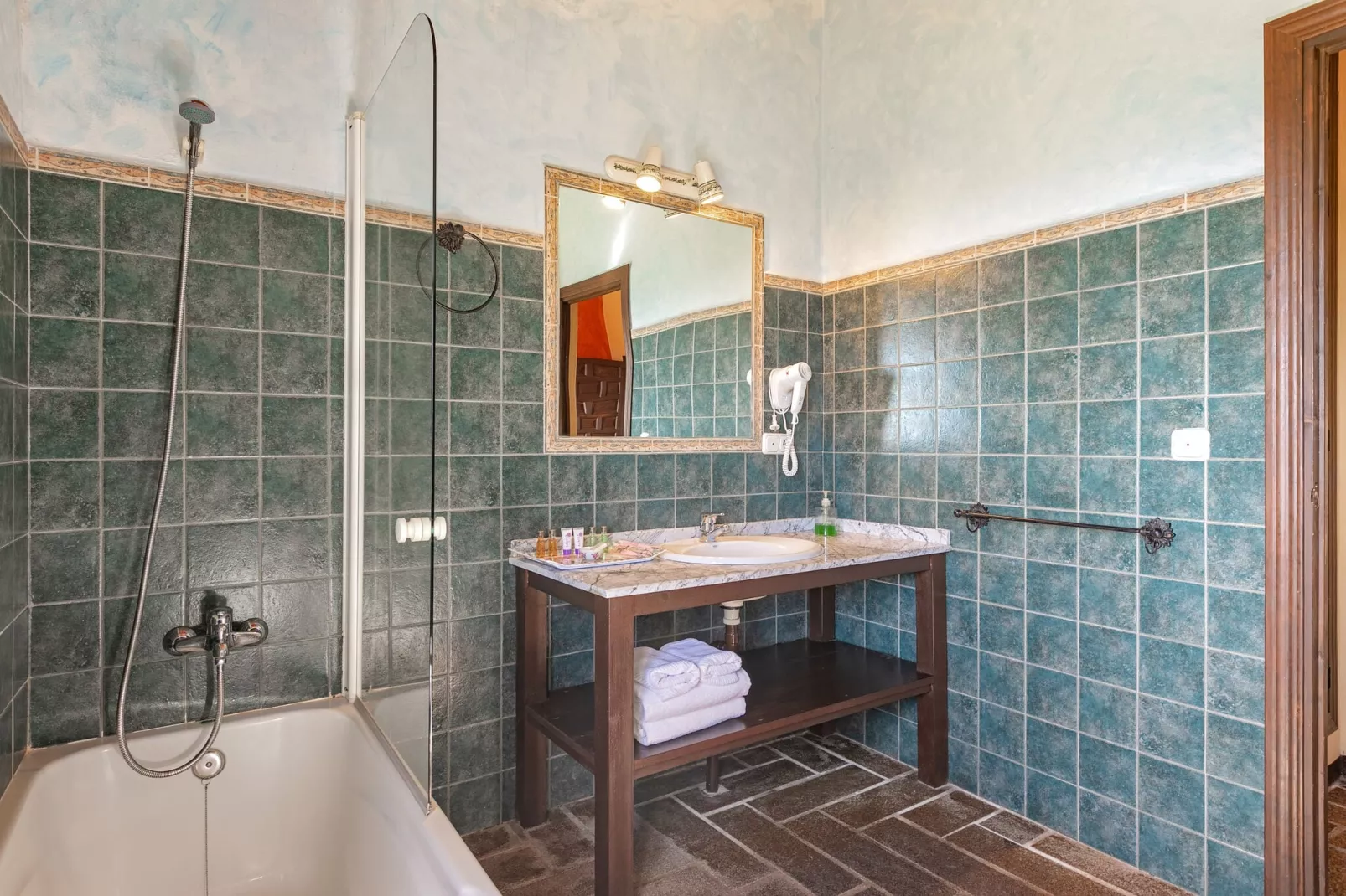 El Encinar-Bathroom