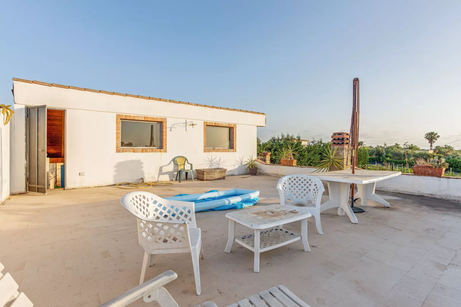 Belvilla by OYO Charming Villa with Roof Terrace-Terrace balcony