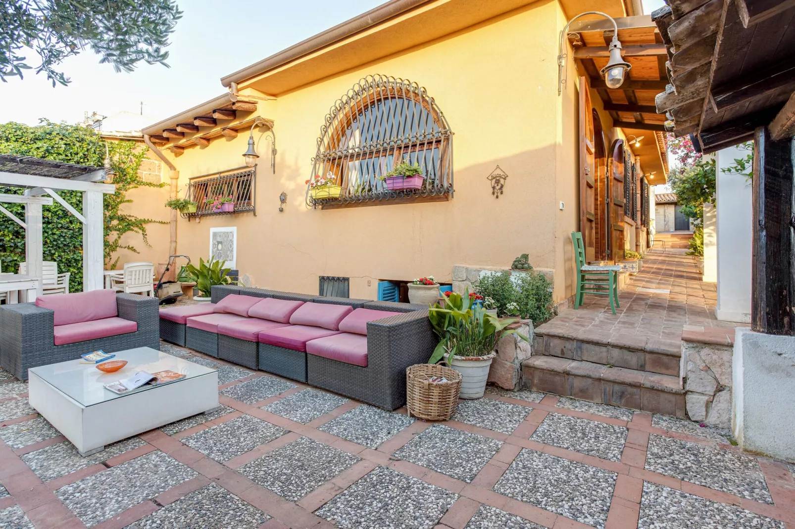 Belvilla by OYO Charming Villa with Roof Terrace-Terrace balcony