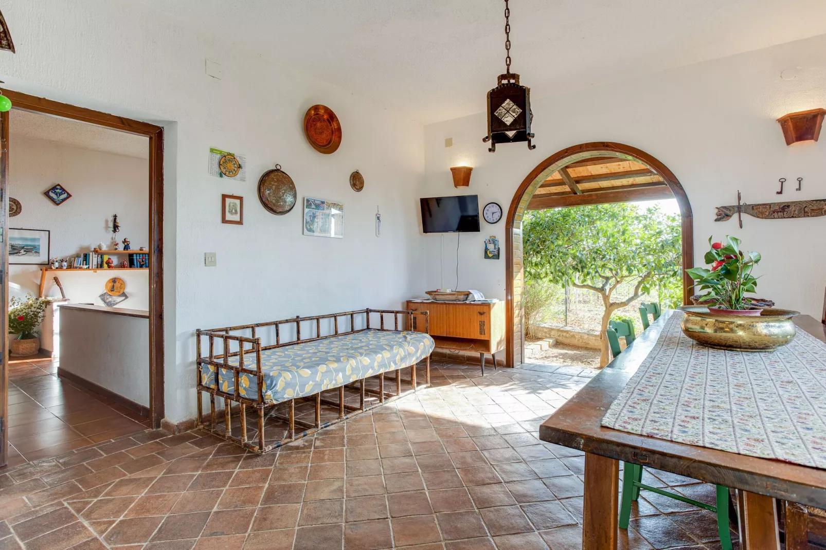 Belvilla by OYO Charming Villa with Roof Terrace-Living room