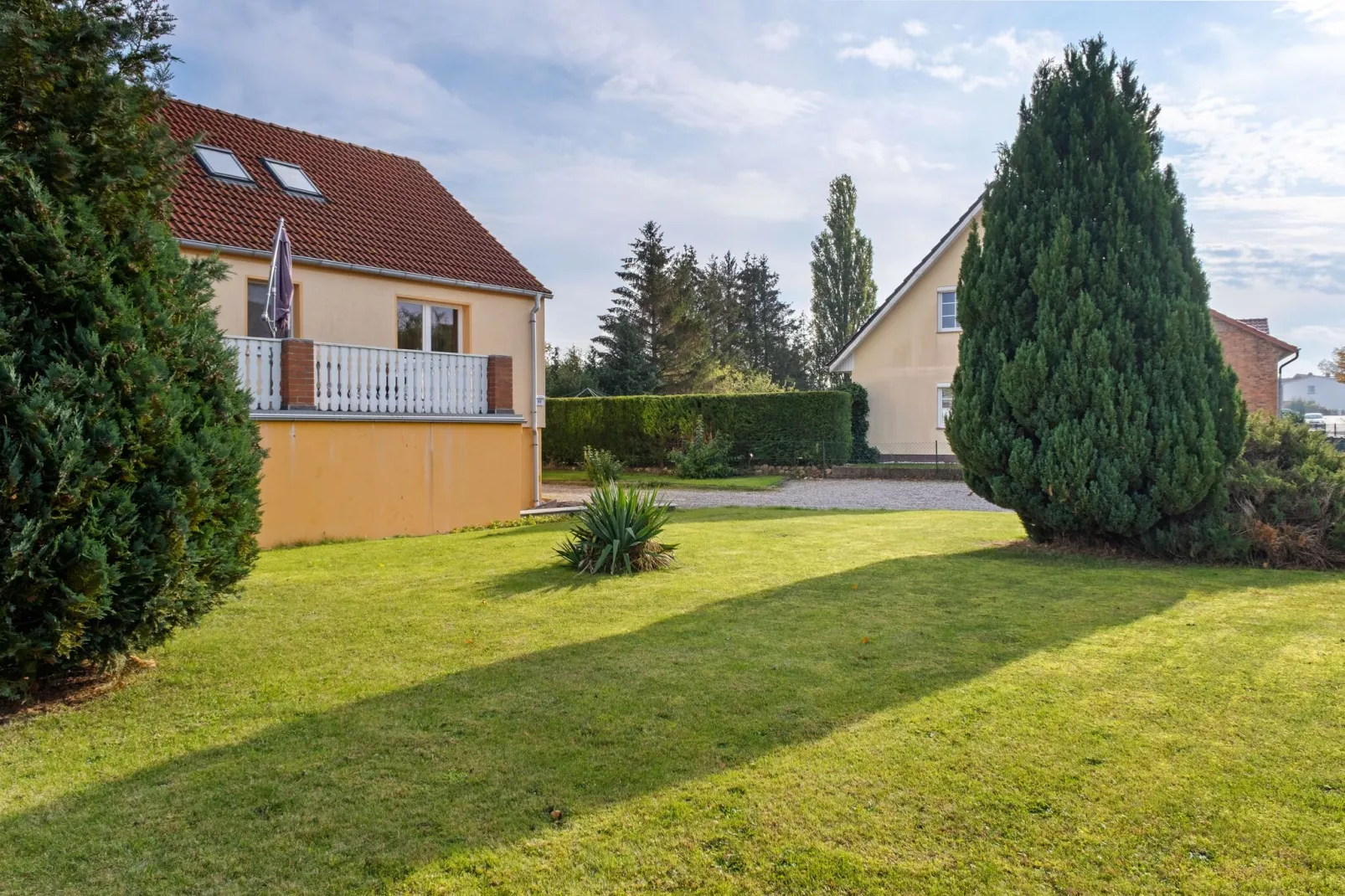 Apartment 1 - Gardens in summer