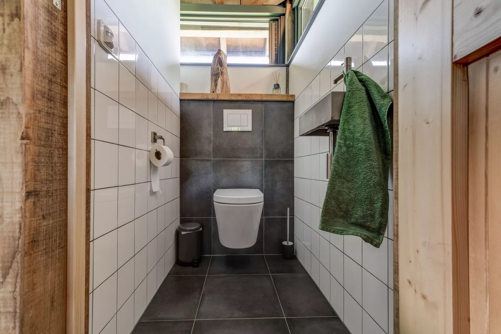De Torre-Bathroom