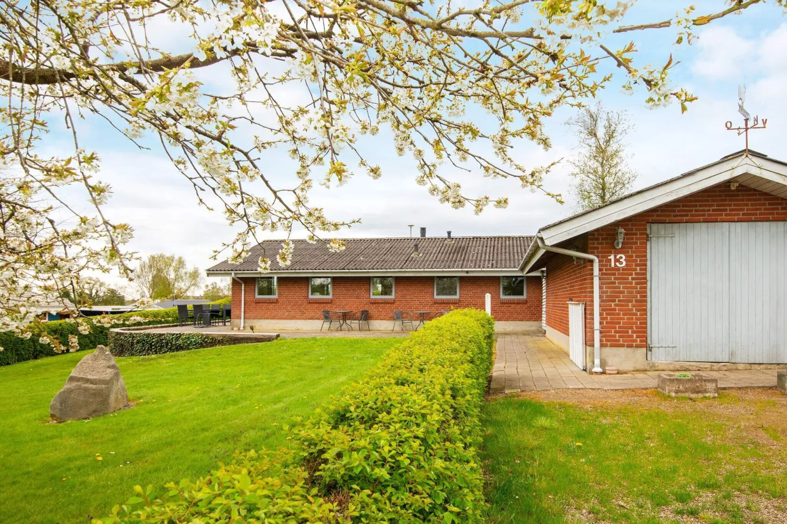 Tranquil Retreat in Hejlsminde-By Traum