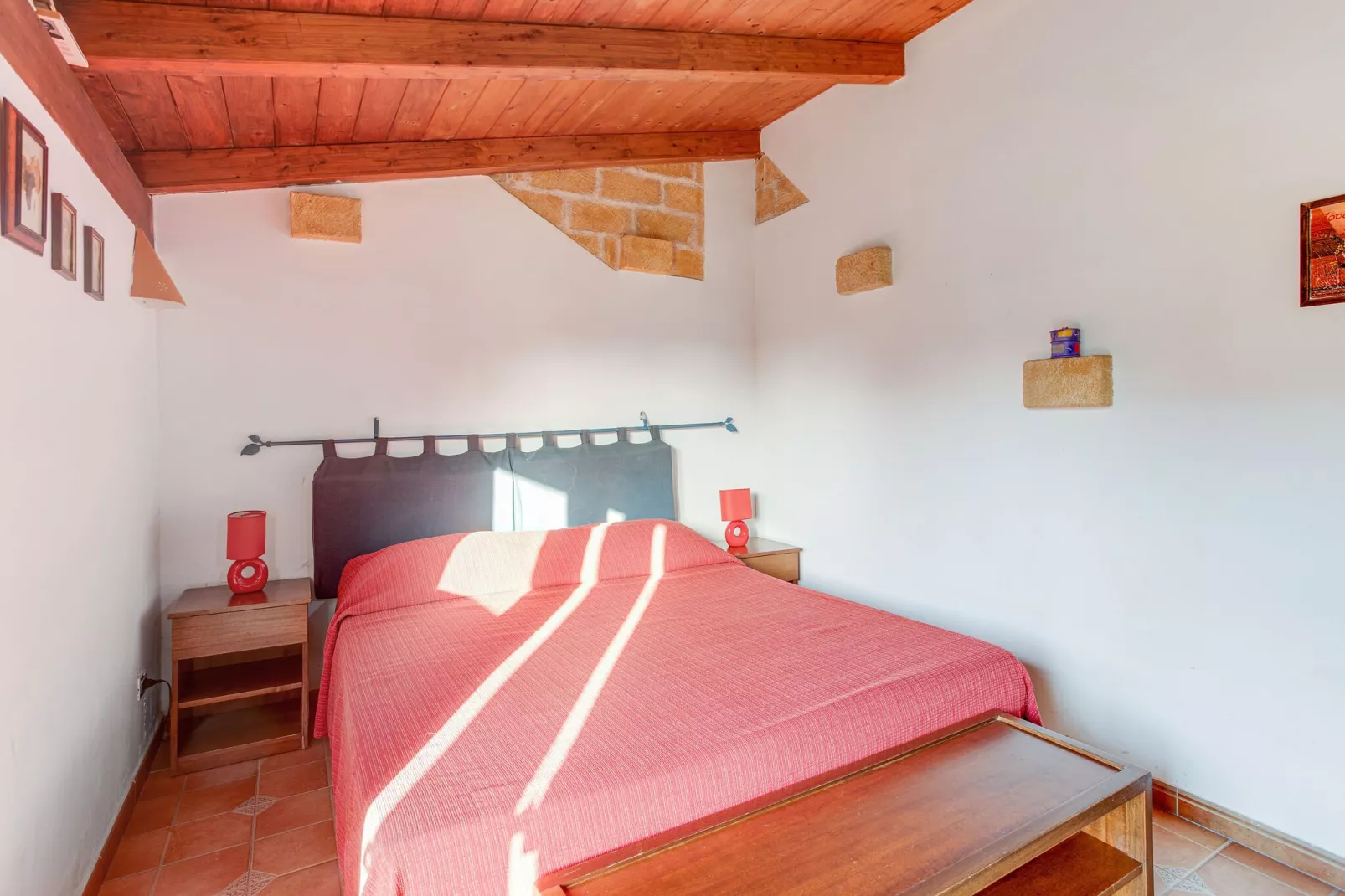 Belvilla by OYO Charming Villa with Roof Terrace-Bedroom