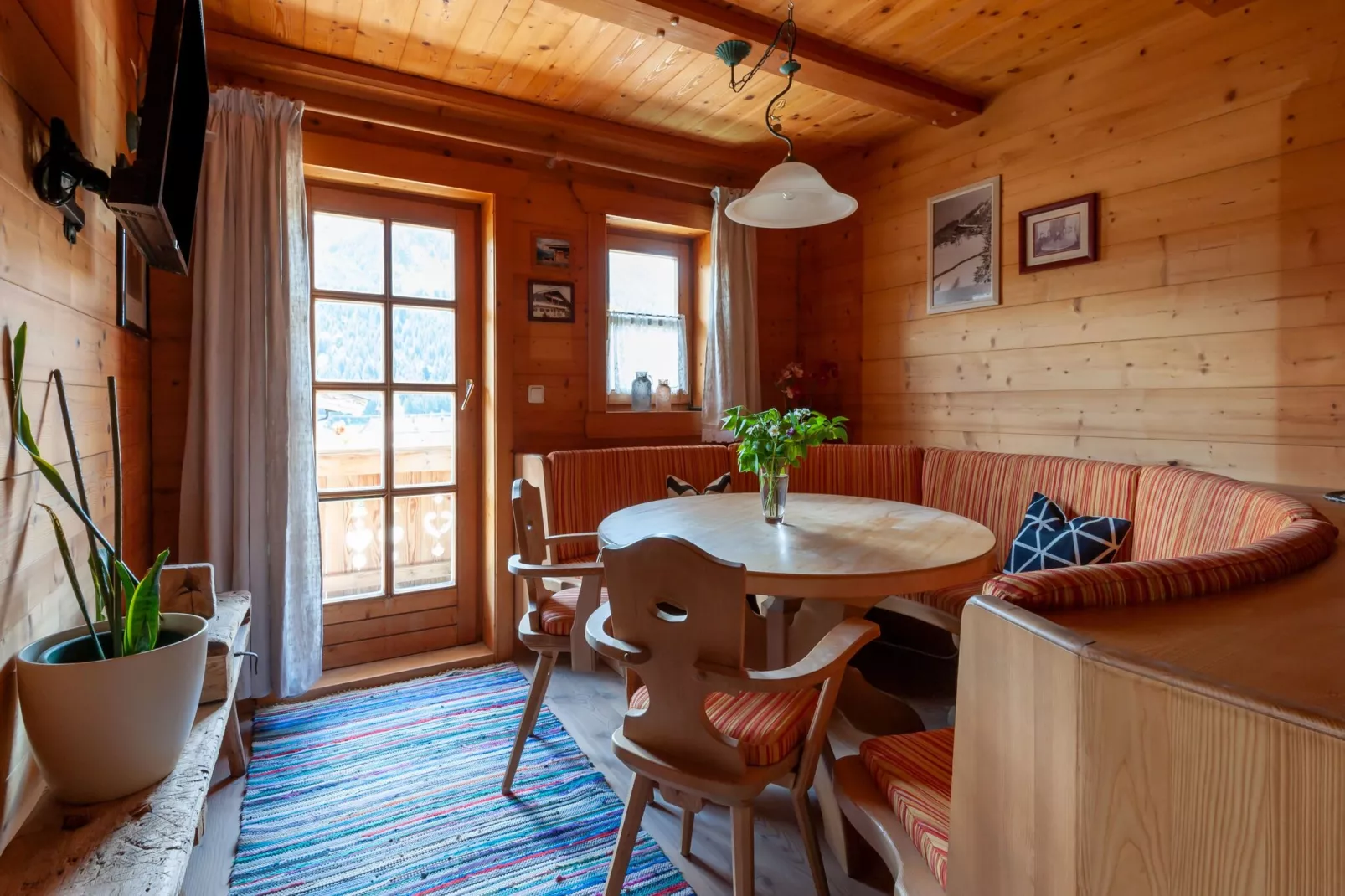 Hölzlbauer-Living room
