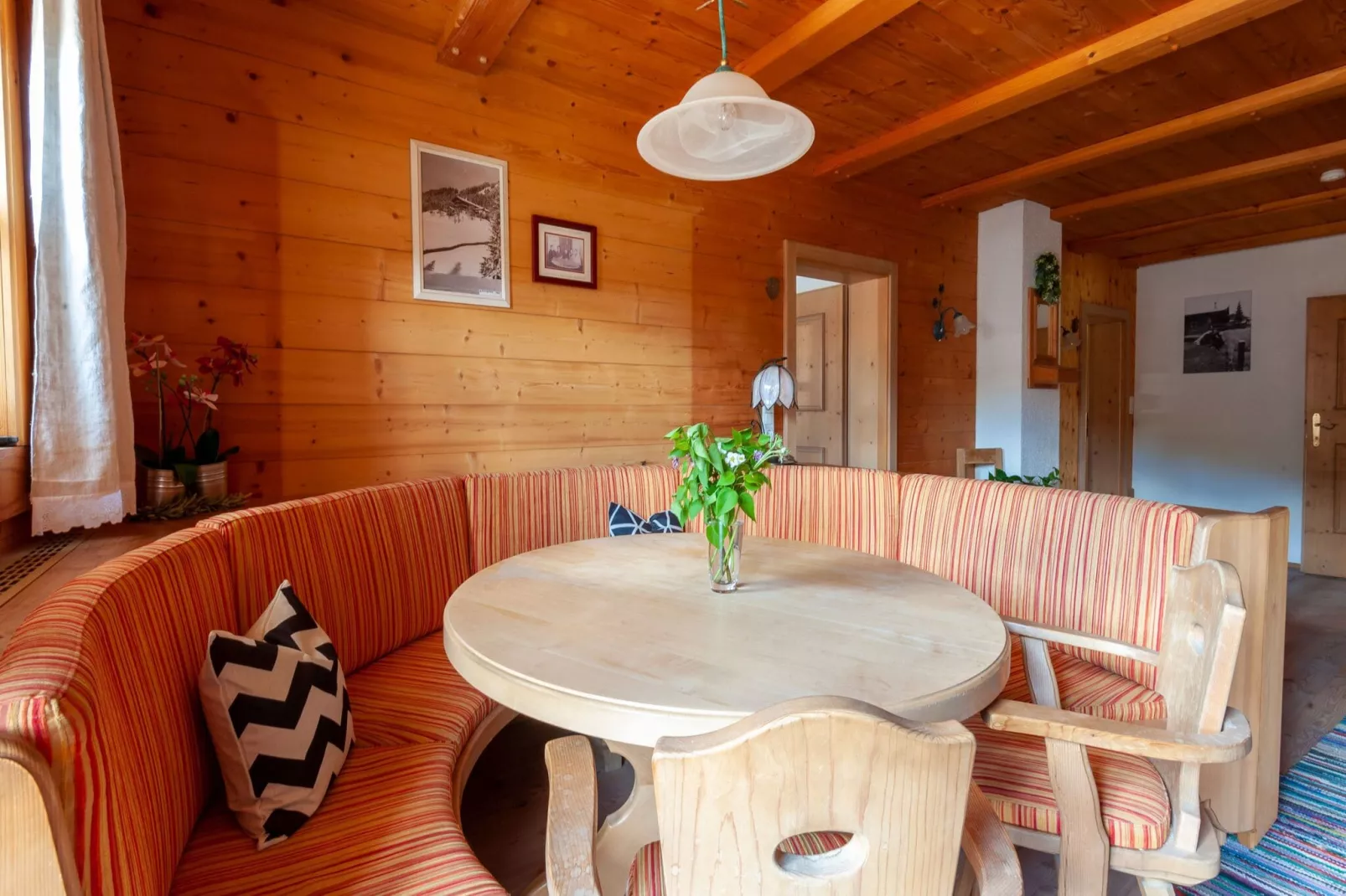 Hölzlbauer-Living room