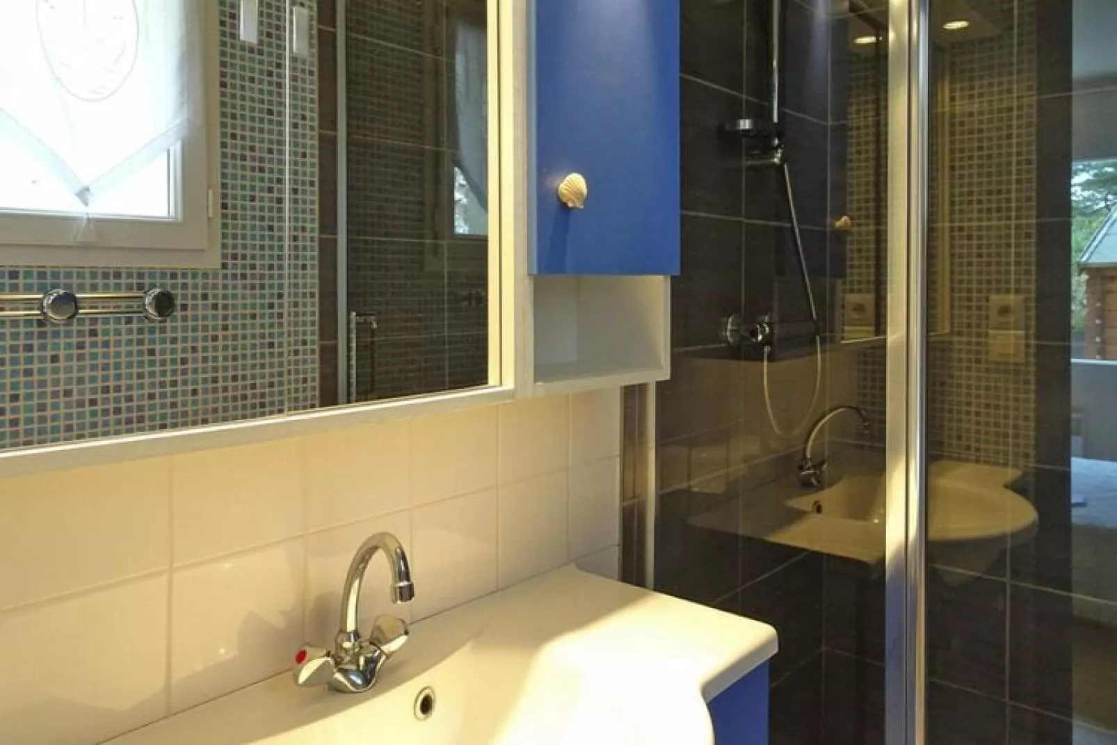 Holiday home Erquy-Bathroom