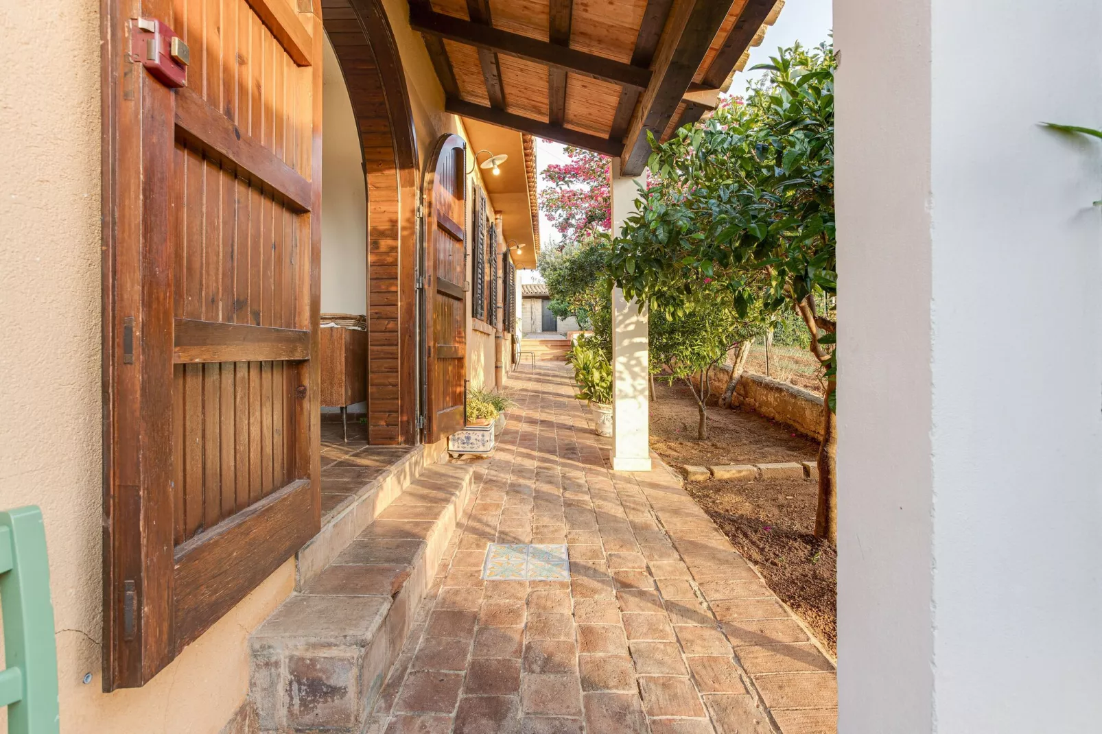 Belvilla by OYO Charming Villa with Roof Terrace-Terrace balcony