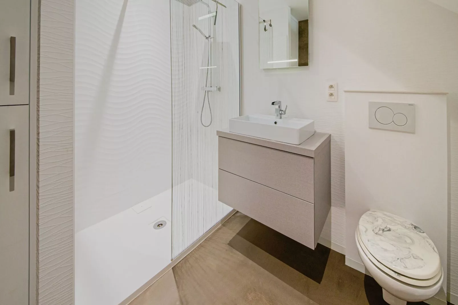 Bunker Richelle-Bathroom