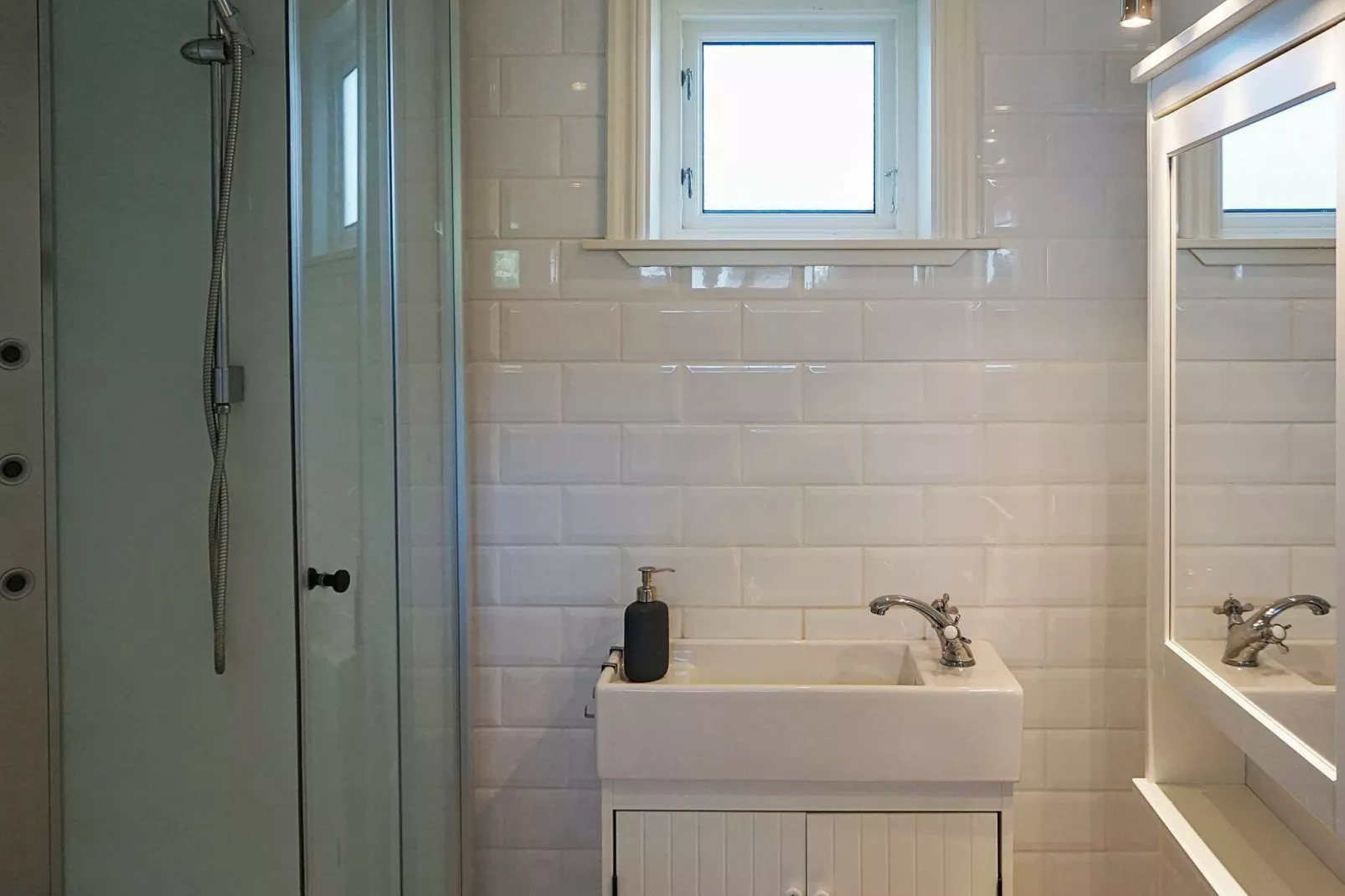4 person holiday home in Økerø-Indoor