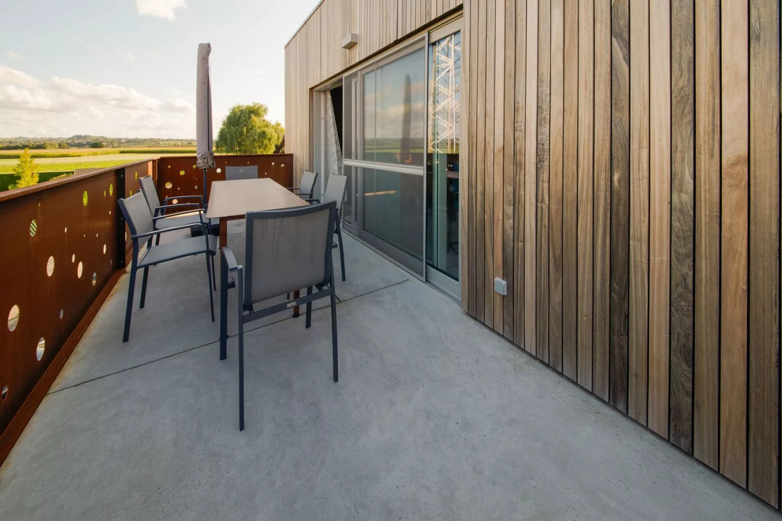 Bunker Richelle-Terrace balcony