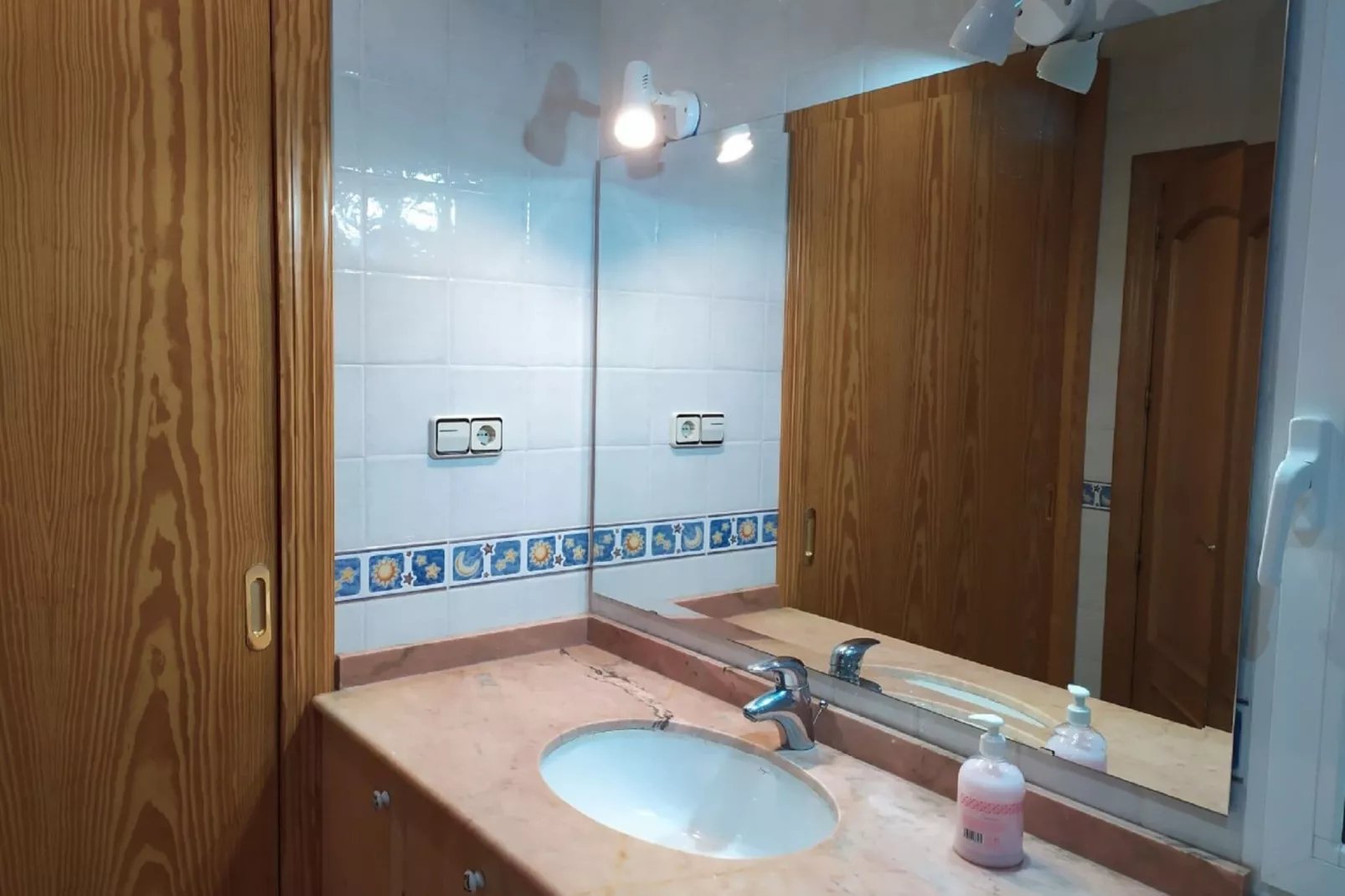 Casa de Lozano y Rueda-Bathroom