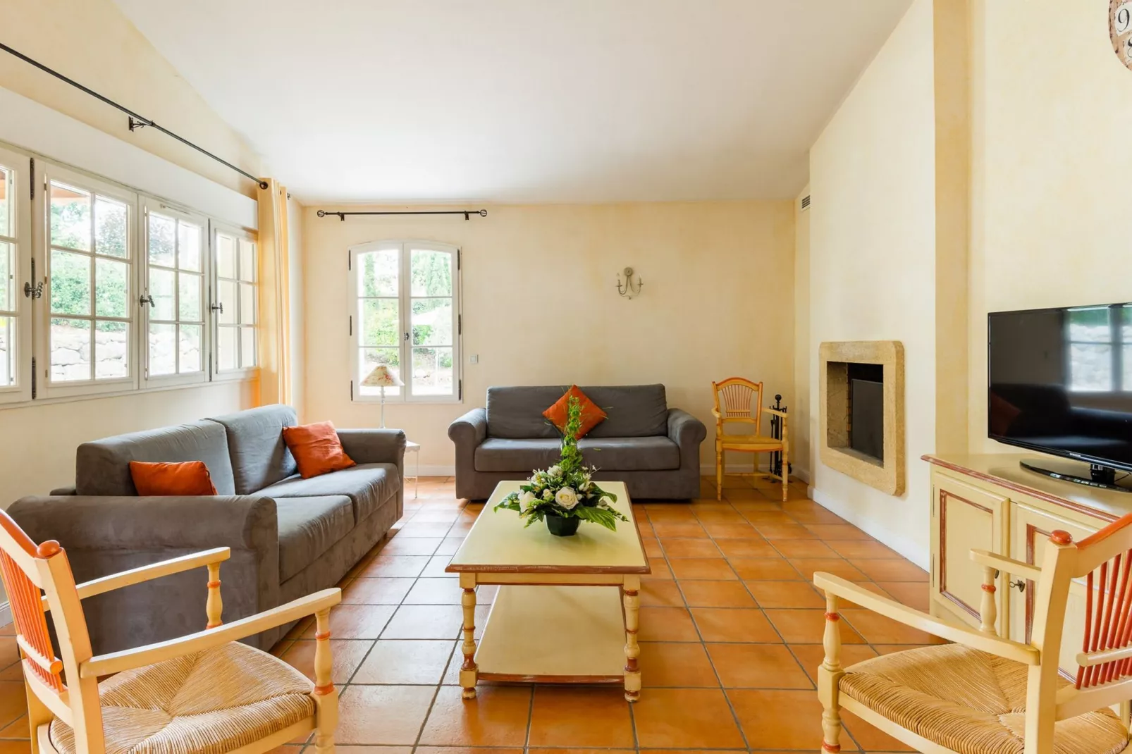 Domaine de Fayence 2-Living room