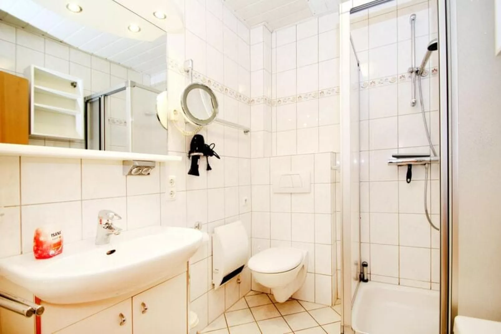 Ferienbungalow in Dornumersiel-Bathroom