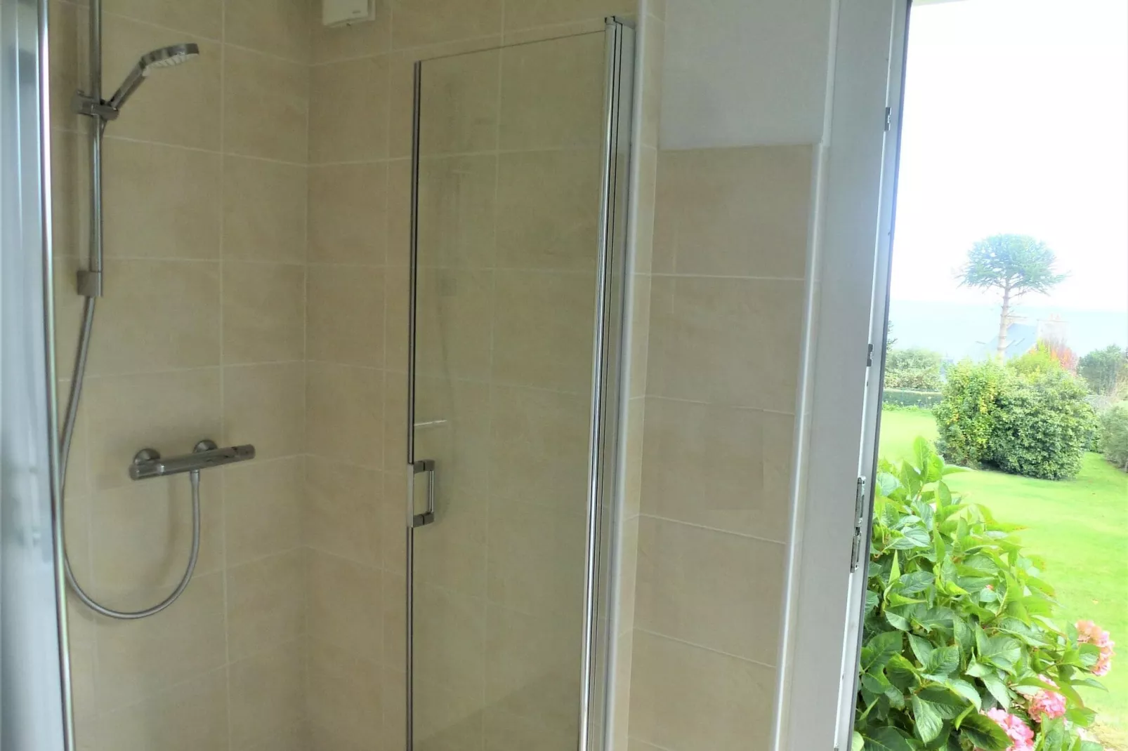 Holiday home Perros-Guirec-Bathroom