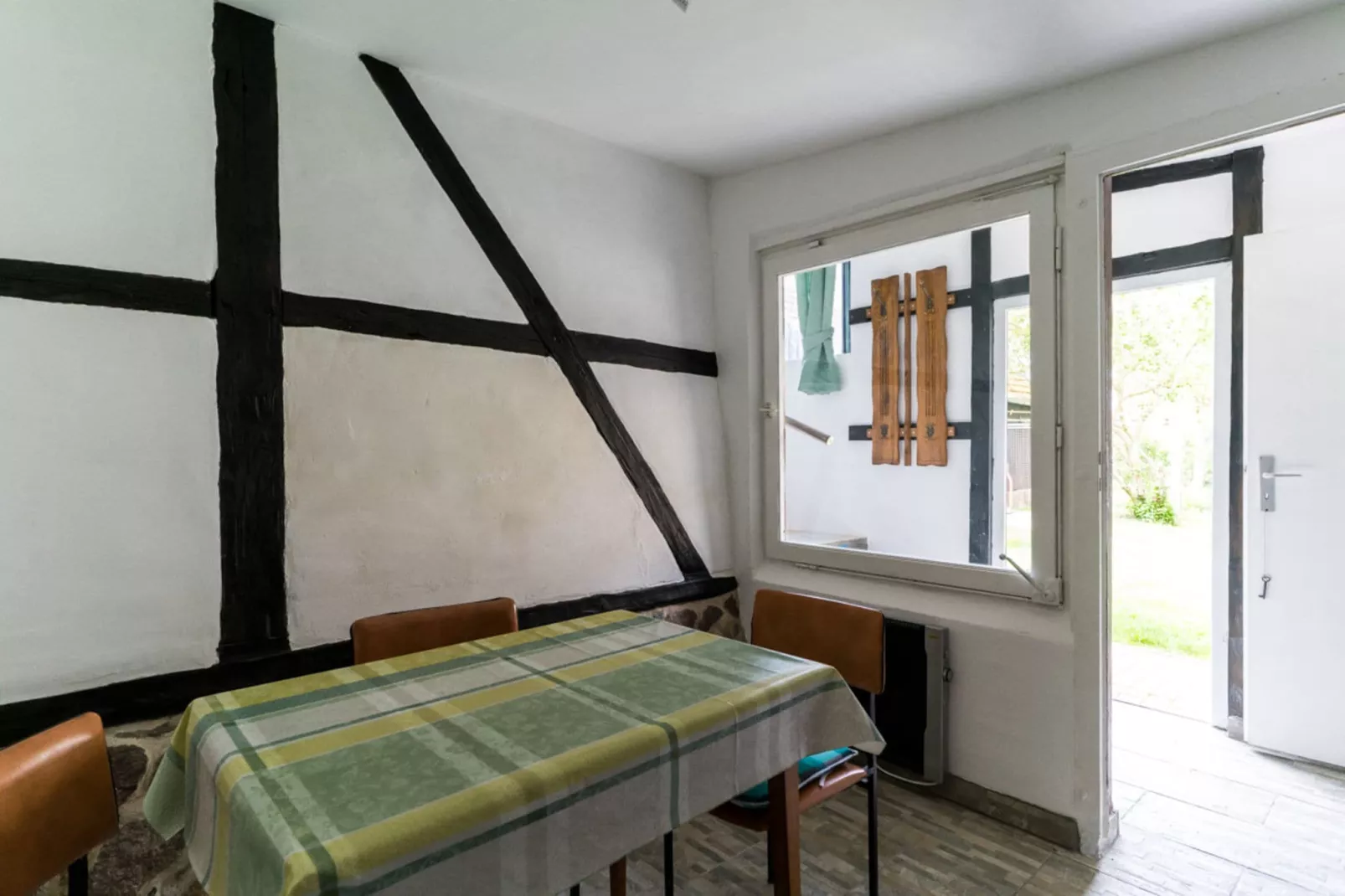 Gartenbungalow 1 linke Seite-Dining room