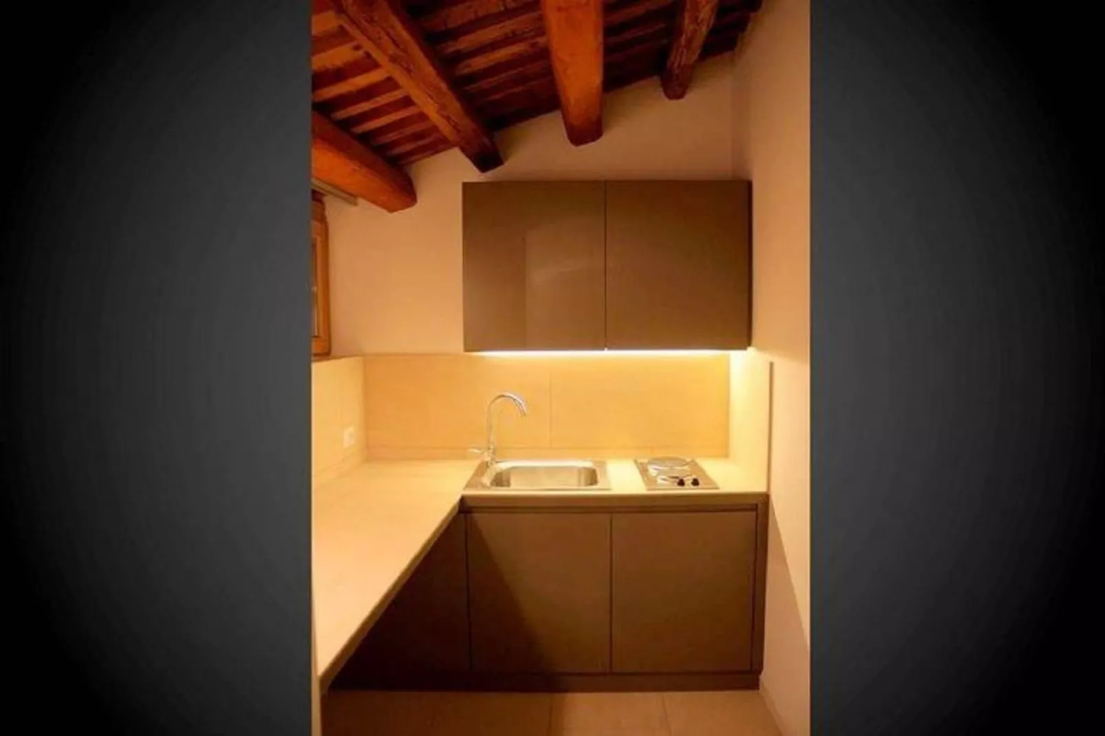 Le Do None Grande-Kitchen