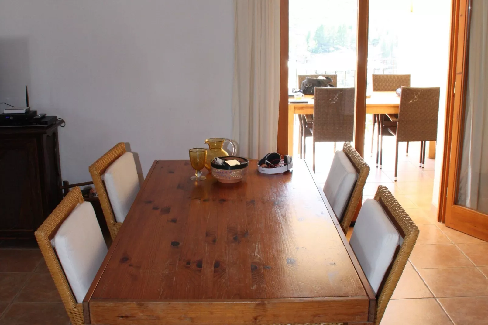 Les Bassetes-Dining room
