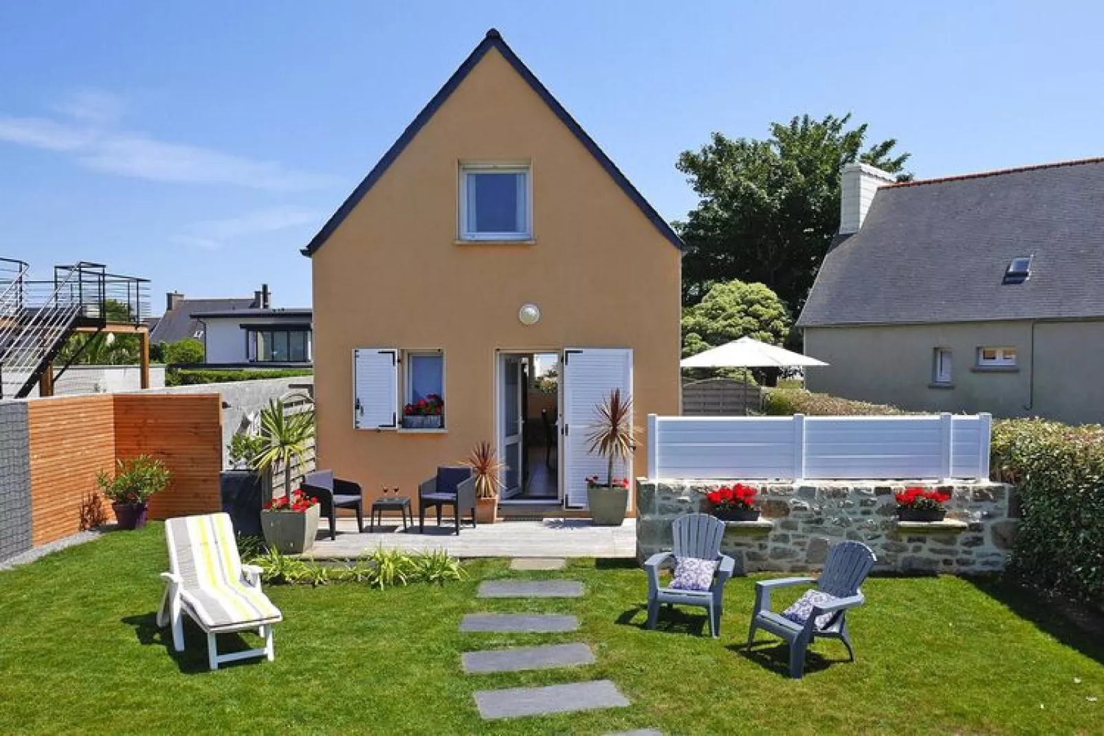 Ferienhaus Plounéour-Brignogan-Plages-Exterior summer