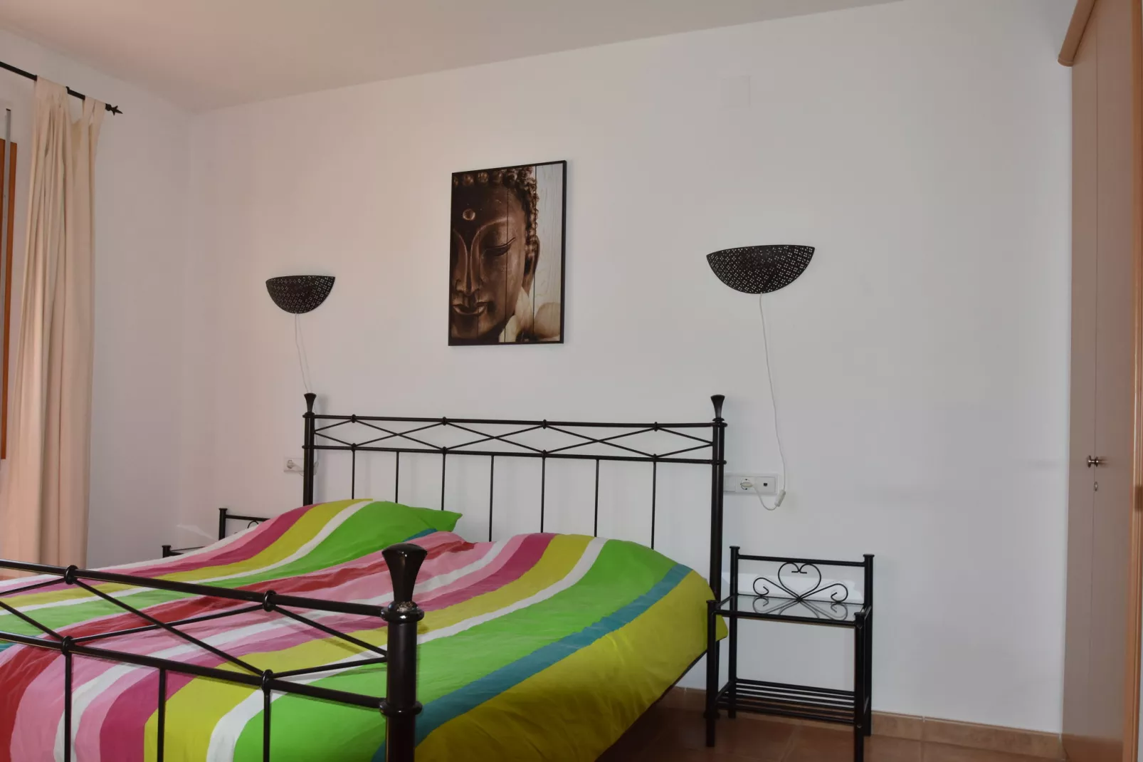 Les Bassetes-Bedroom