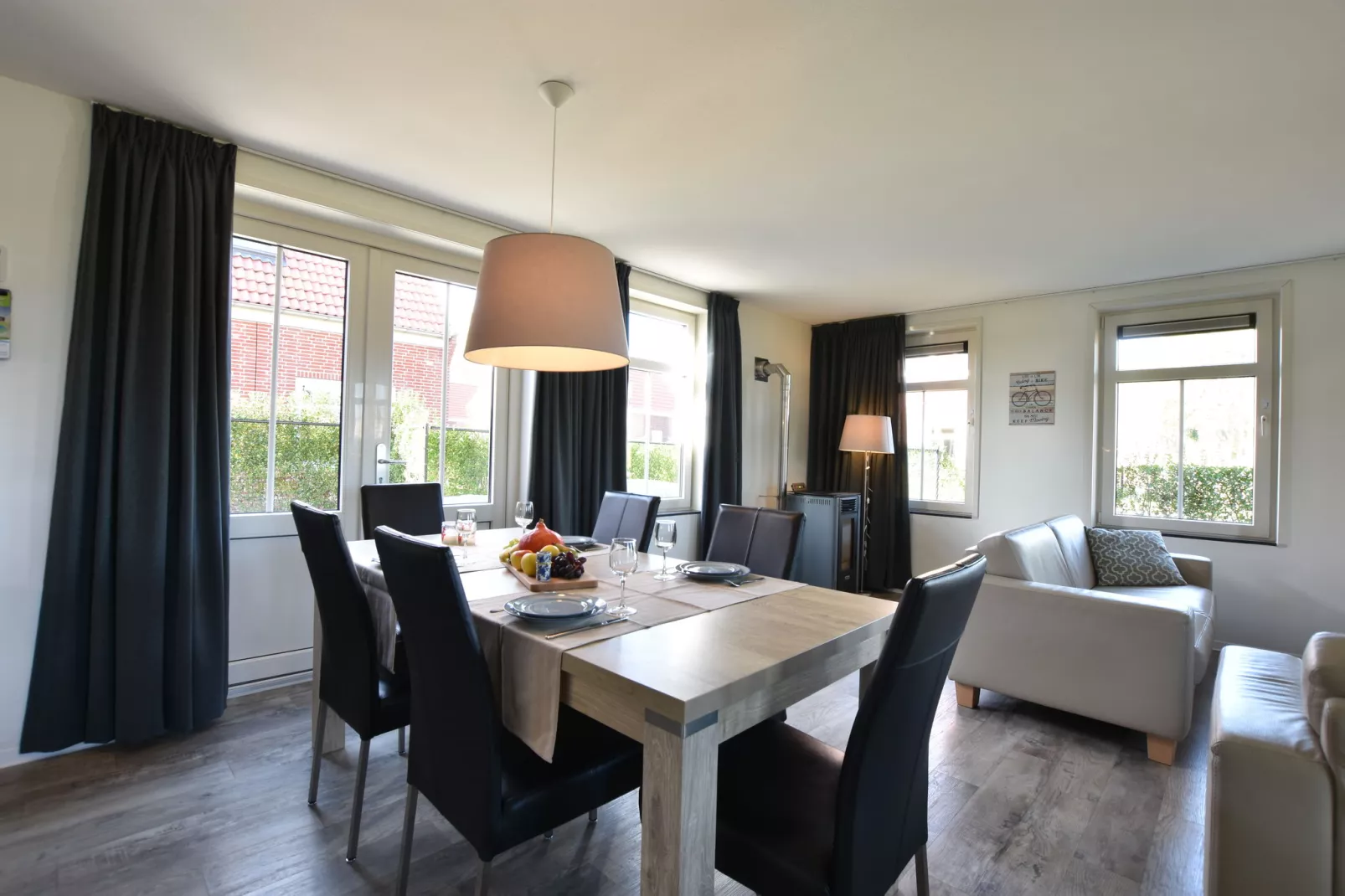 Krokus 10-Dining room