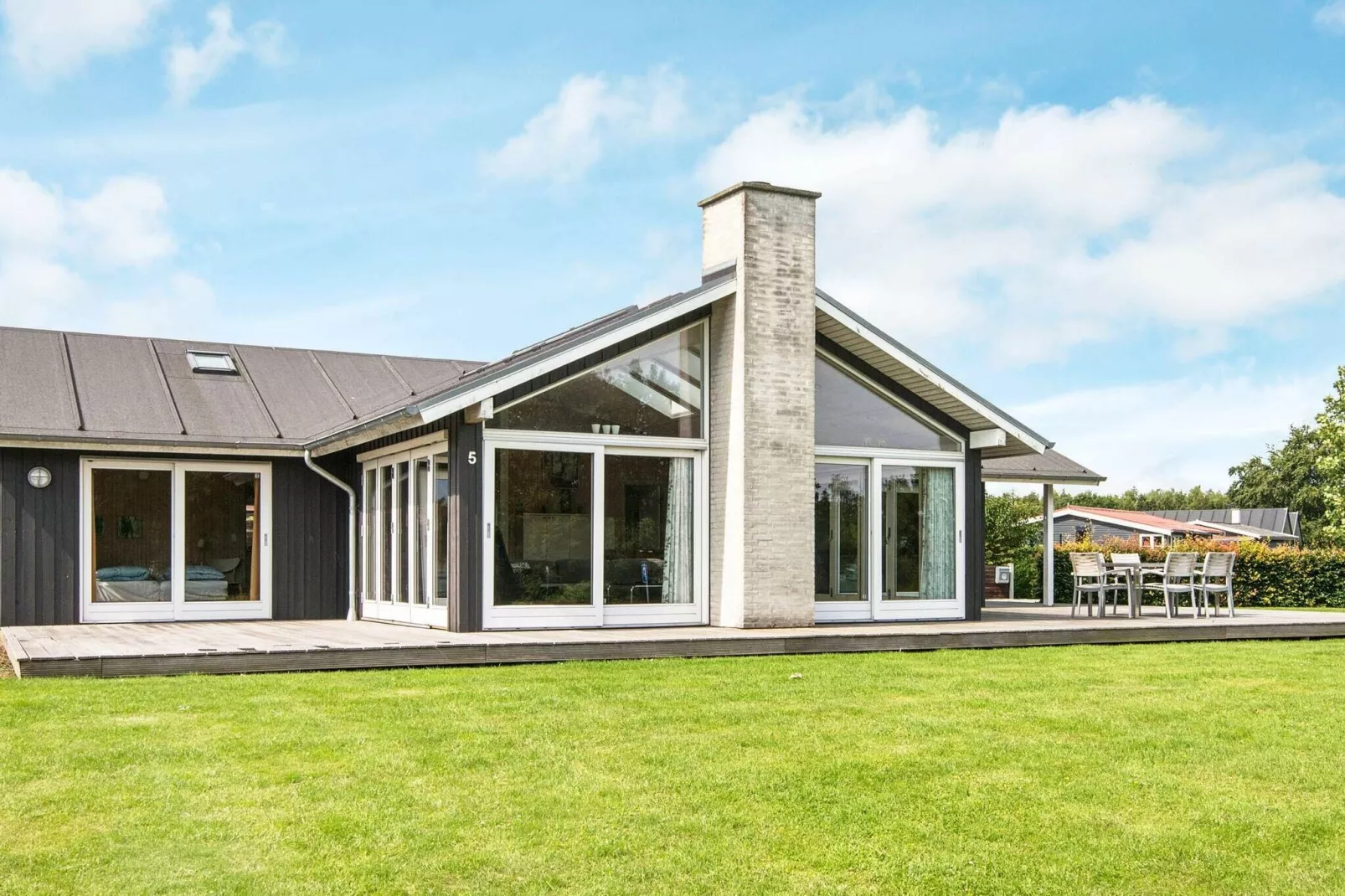 8 person holiday home in Juelsminde-By Traum