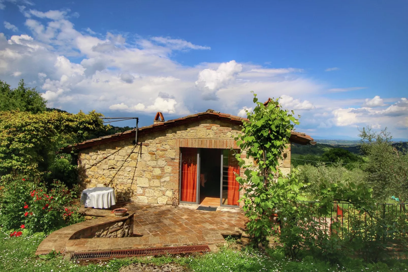 Villa Valardegna-Exterior summer