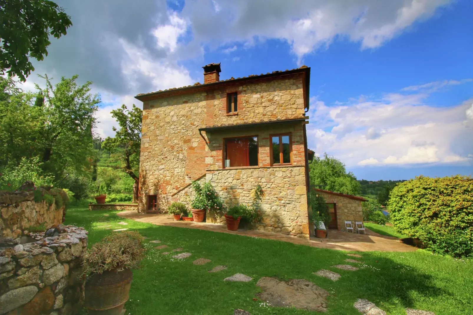 Villa Valardegna-Exterior summer