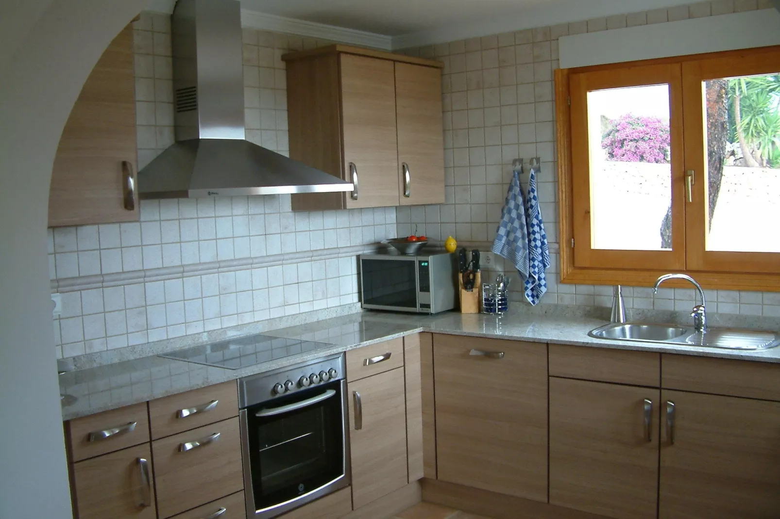 Les Bassetes-Kitchen
