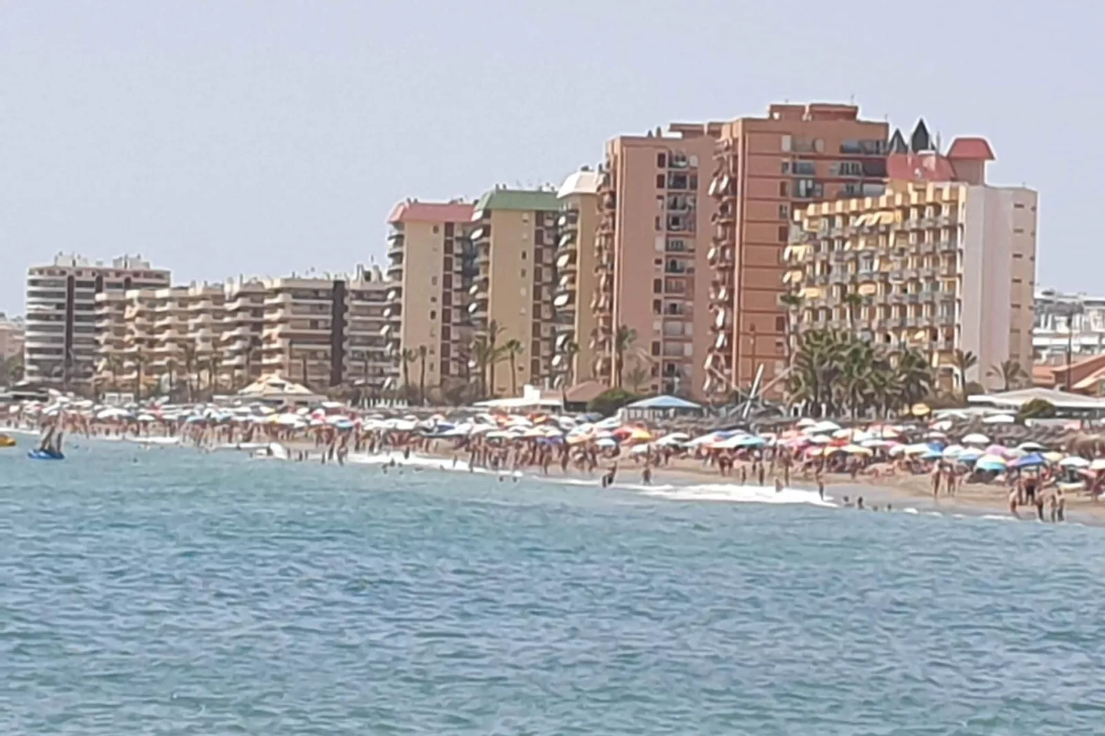 Sky-High Seaside Fuengirola Flat-Areas summer 1km