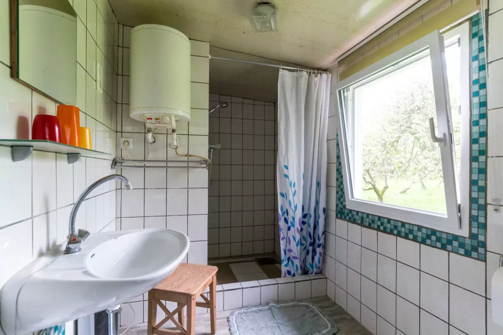 Gartenbungalow 2 rechte Seite-Bathroom