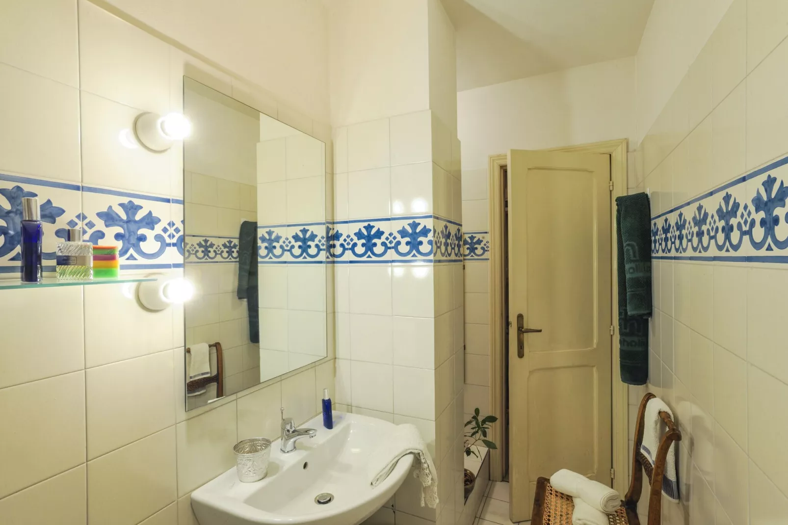 Monti-Bathroom