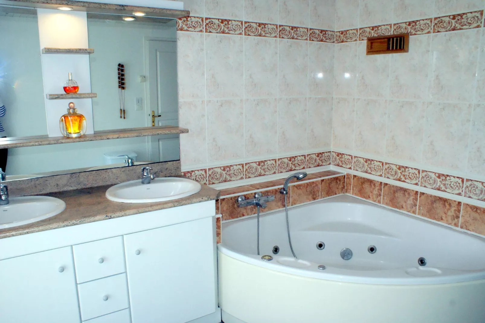Natursteinhaus Lampaul-Plouarzel-Bathroom